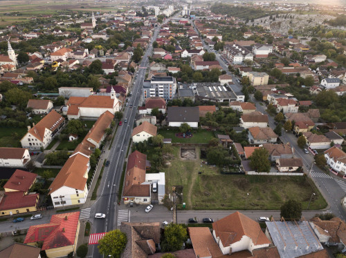 Fig. 1. Perspectivă aeriană cu rezervația arheologică și suprafețele aflate în cercetare la finalul campaniei 2021. 